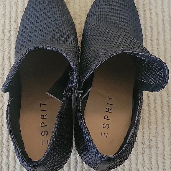 Esprit Woven Black Booties - Picture 4 of 6